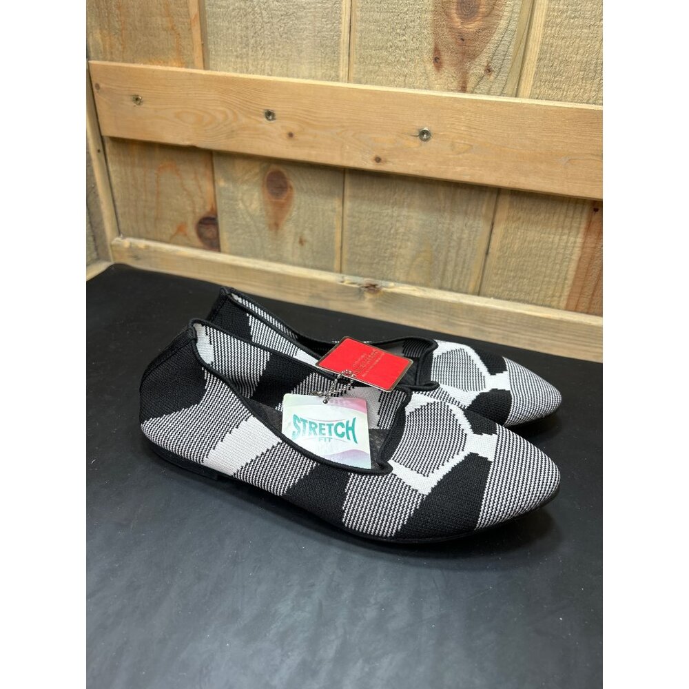 Skechers Womens Stretch Fit Slip-On Flats Black/White Geometric Pattern Size 6.5